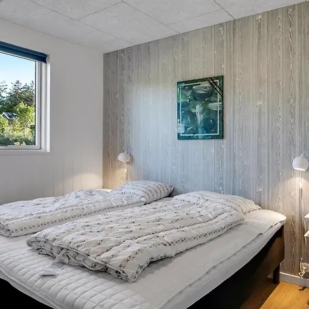 Finulf - 300m From The Sea By Interhome