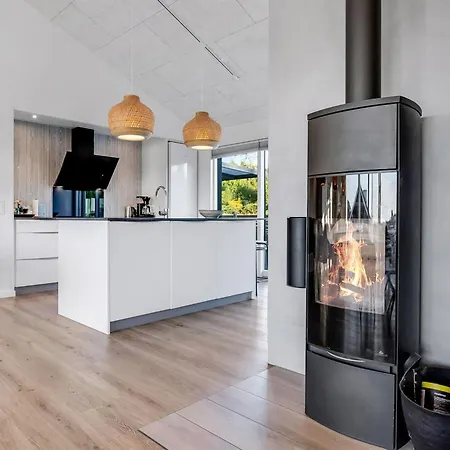 Finulf - 300m From The Sea By Interhome * Glesborg